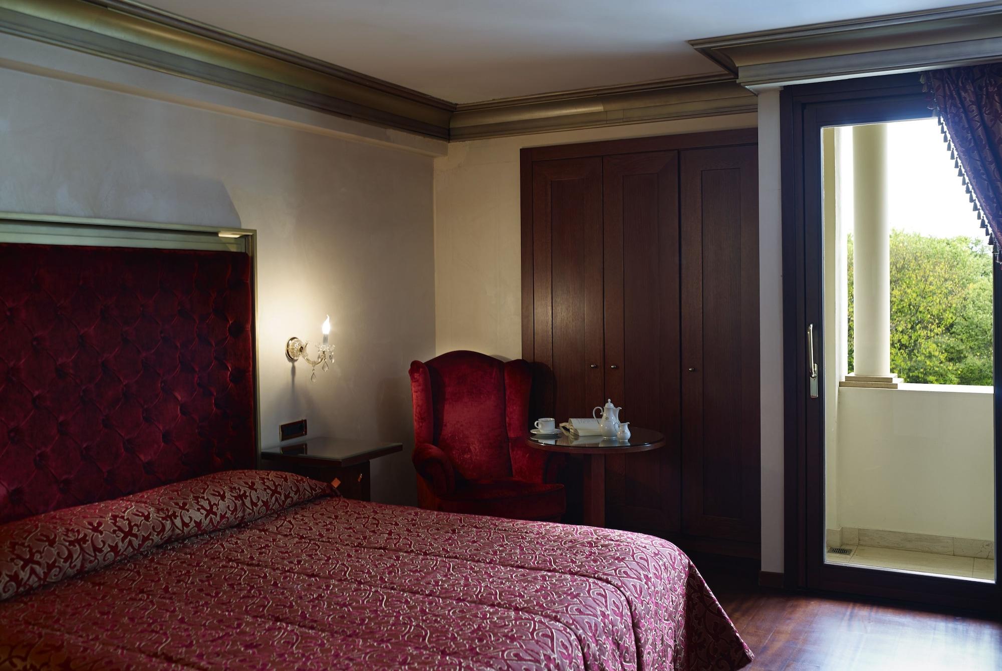 Grand Serai Congress And Spa Янина Экстерьер фото A room at the hotel