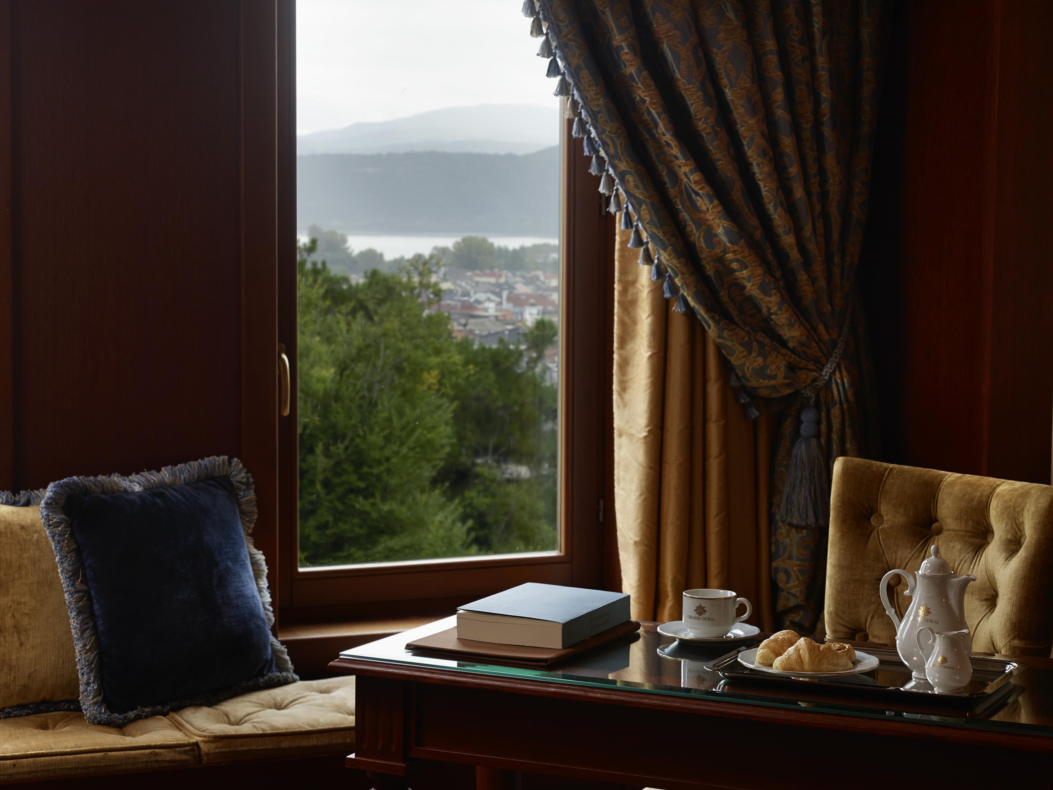 Grand Serai Congress And Spa Янина Экстерьер фото A room at the hotel