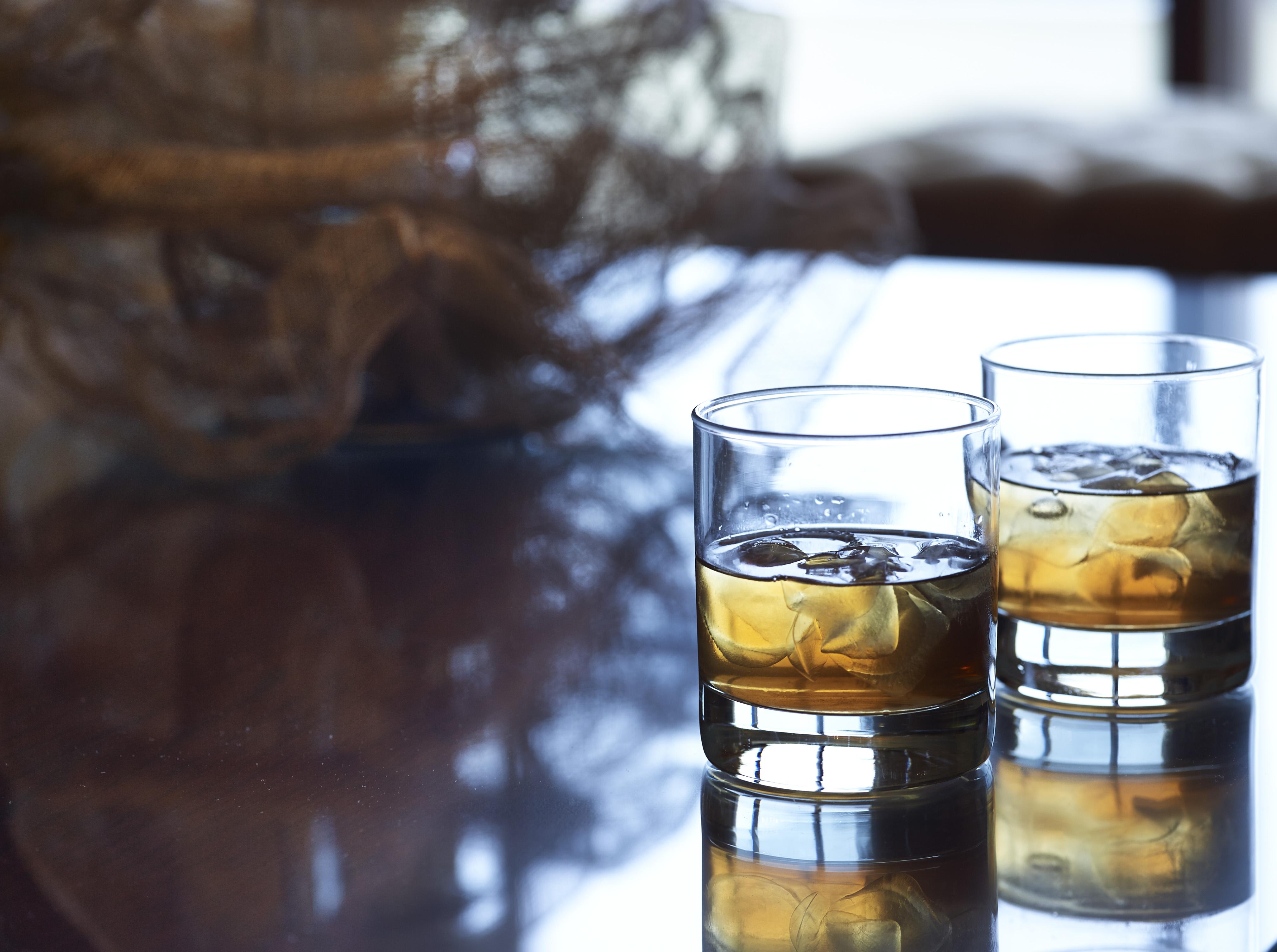 Grand Serai Congress And Spa Янина Экстерьер фото Two old fashioned glasses